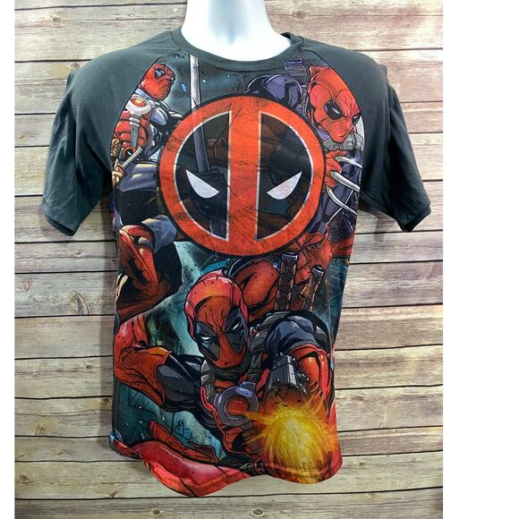 Marvel Brand Deadpool Double Sided Image T-Shirt Men's Size Small - Picture 1 of 9